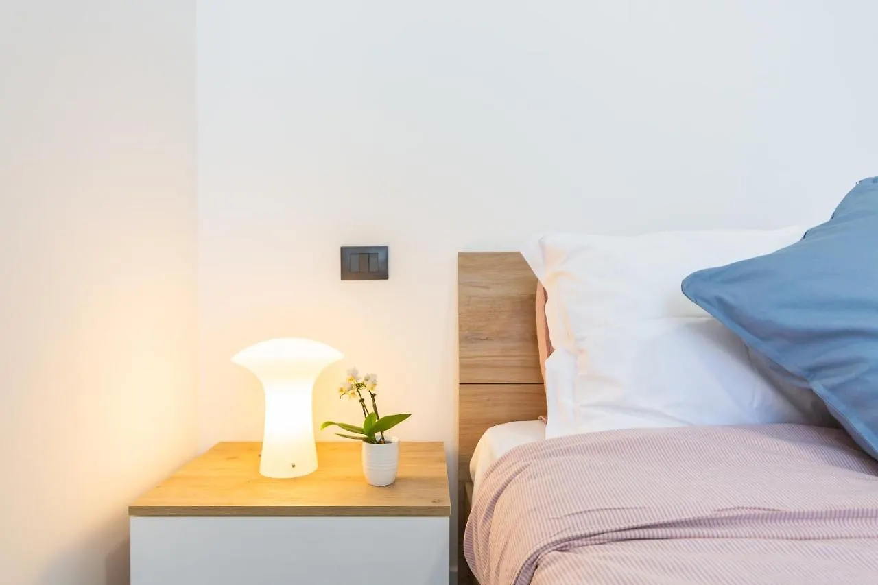 Dom wakacyjny Khl Apartments - Sansiro, Milano Włochy